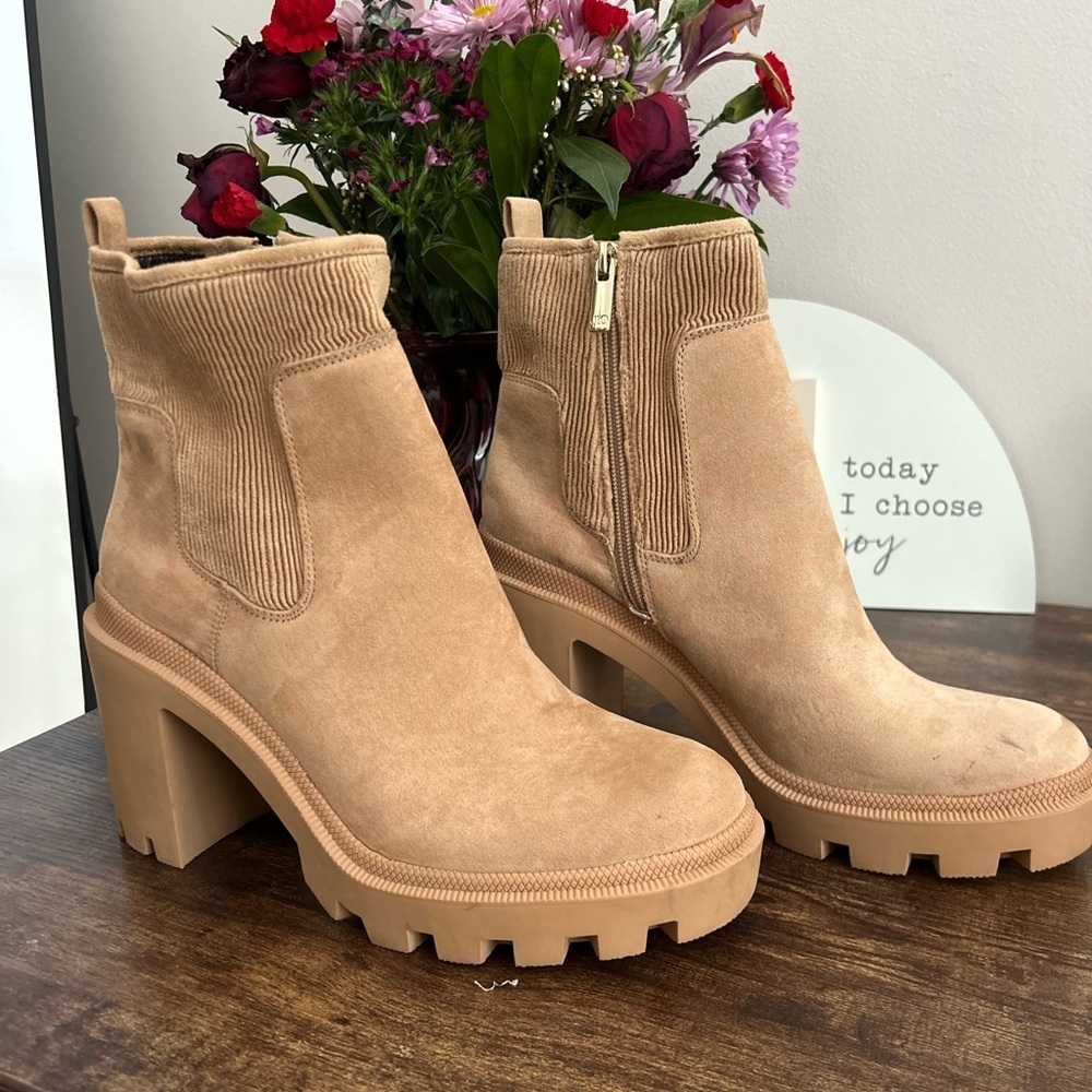 Jennifer Lopez Emalee Boots Vegan Suede Lug Sole Heel Ankle Booties JLo